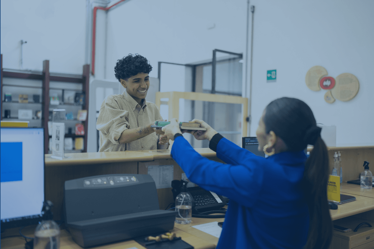 Dashboard showing checked out devices and return reminders